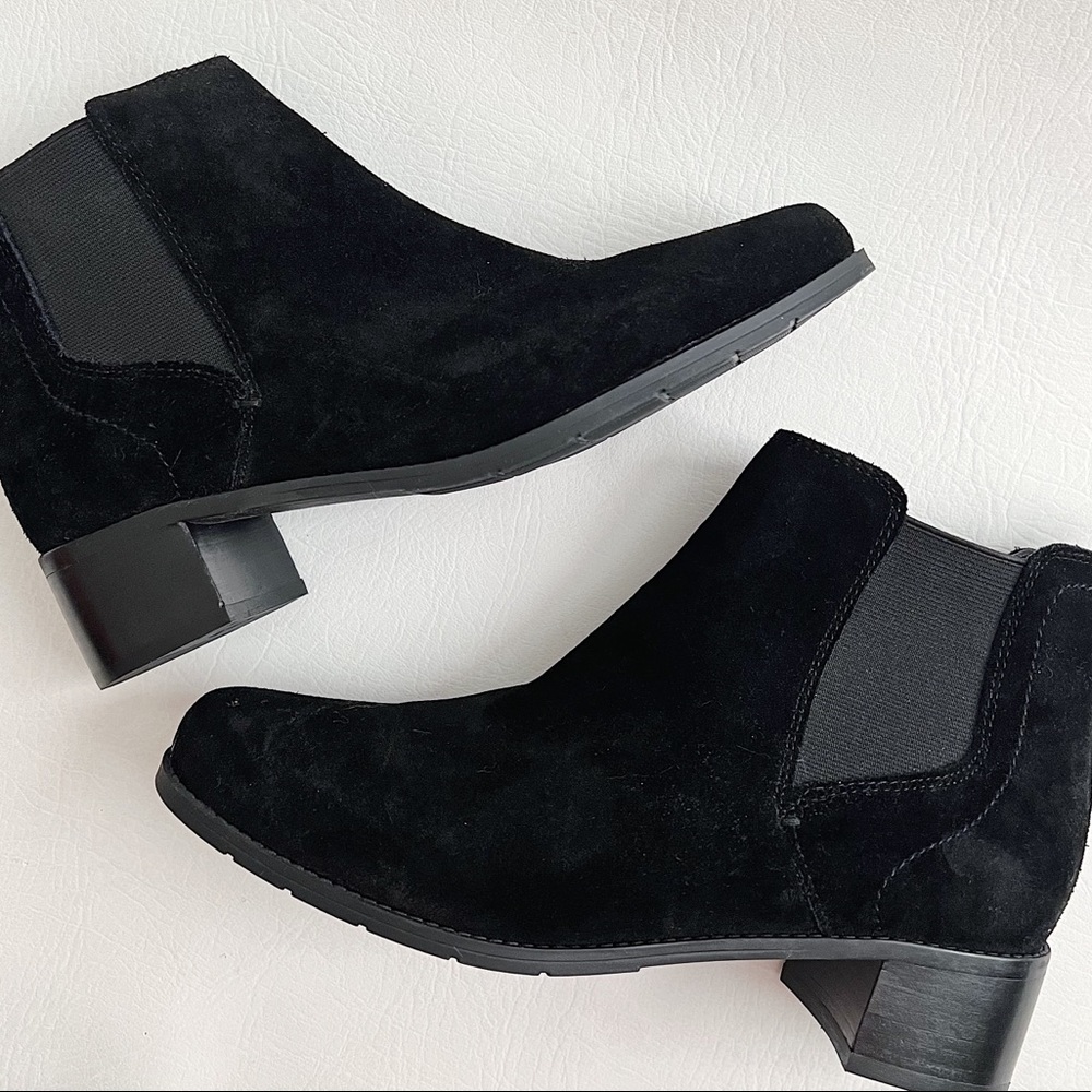 Easy Spirit Niles Suede Ankle Boots